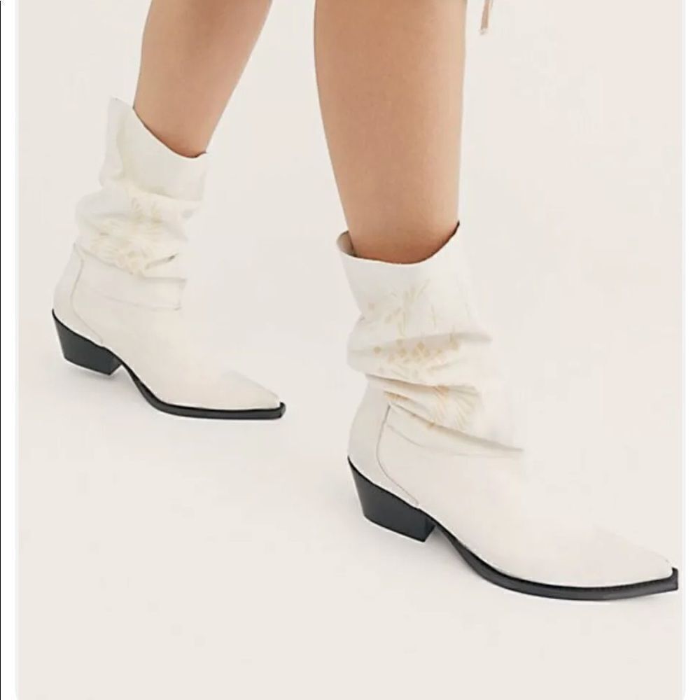 Free People Moon and Back Patterned Leather Slouchy Ivory Western Boots 39 | 8.5